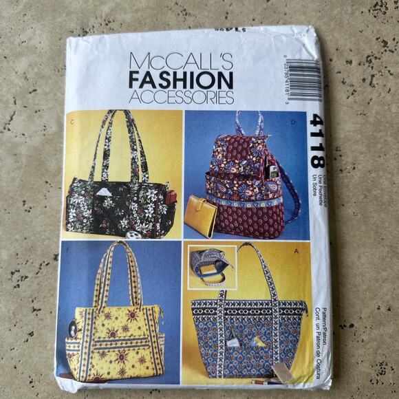 McCalls 4118 Purse Tote Travel Bag Backpack Quilted Handbags Sewing Pattern NEW - Picture 1 of 2